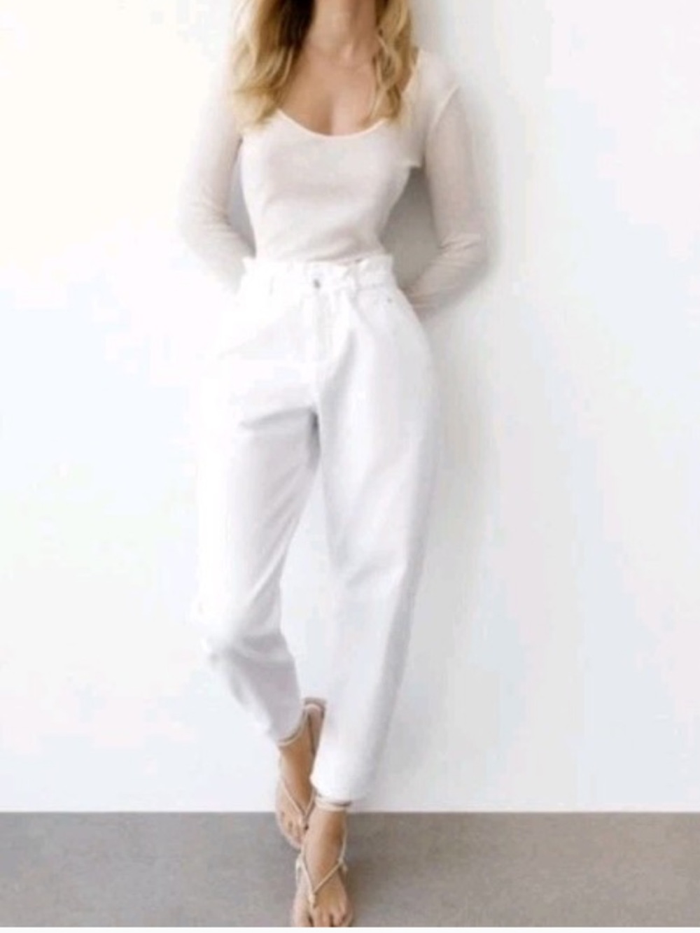 ZARA Off-White Paperbag Waist Tapered Jeans High-Rise Neutral Size 2 / 26